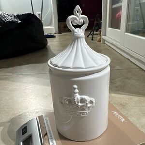 Vintage Beautiful White Crown Canister For Storage (sh6)